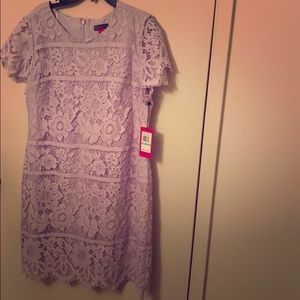 Brand new Vince Camuto lace shift dress